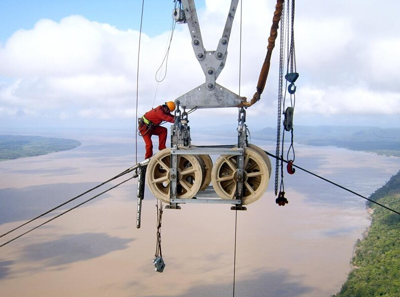 飛鴿葫蘆巴西亞馬孫河大跨越架線應用